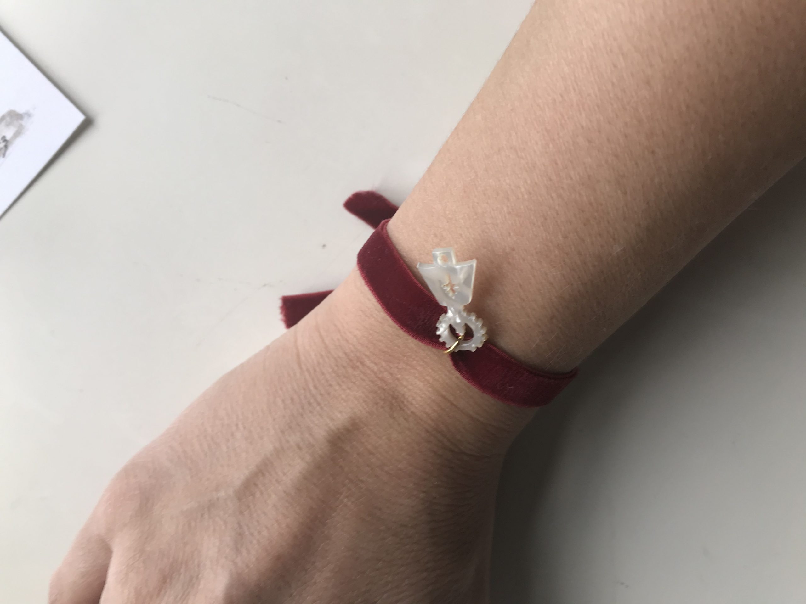 Pulsera Virgen Del Pilar Colores Y Cinta Terciopelo – Lindatiti